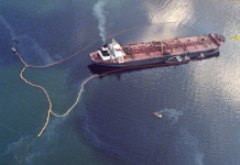 1989: Exxon Valdez Wreck Causes Massive Oil Spill